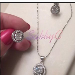 New 18k white gold earrings and necklace